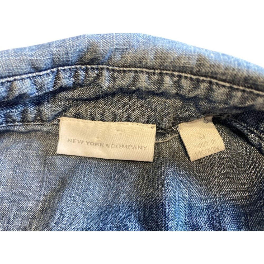 New York & Company Women's Medium Light Blue Snap up Denim Shirt With Epaulettes - Picture 6 of 10
